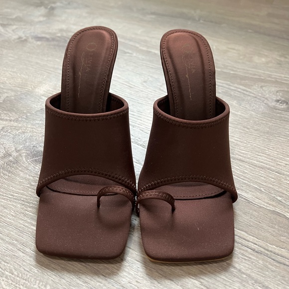 Brown Mule Sandal - Picture 5 of 11